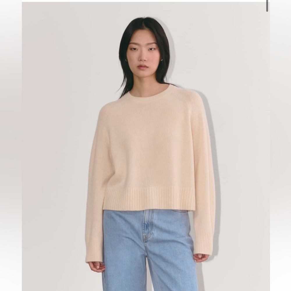 Everlane boxy cashmere sweater cream
